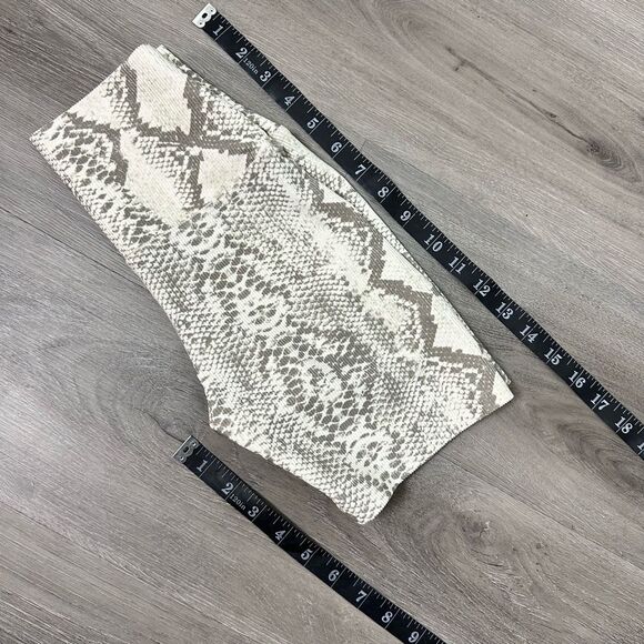 NWT Beach Riot Pink Animal Print Biker Shorts XS Size Active New - Picture 10 of 10